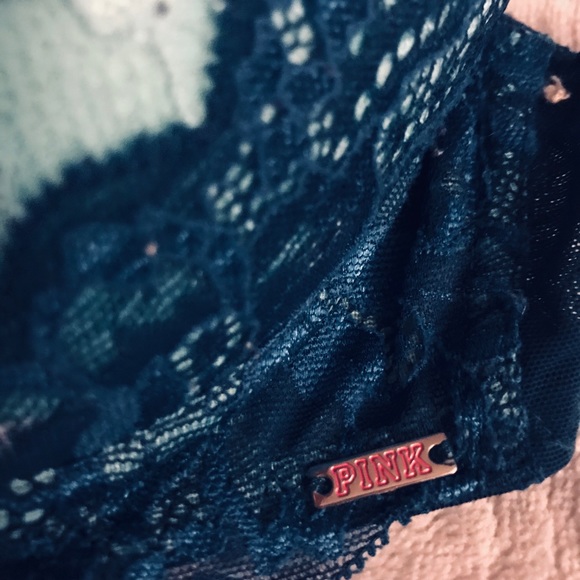 Victoria’s Secret Pink Bomshell push-up - Picture 3 of 3